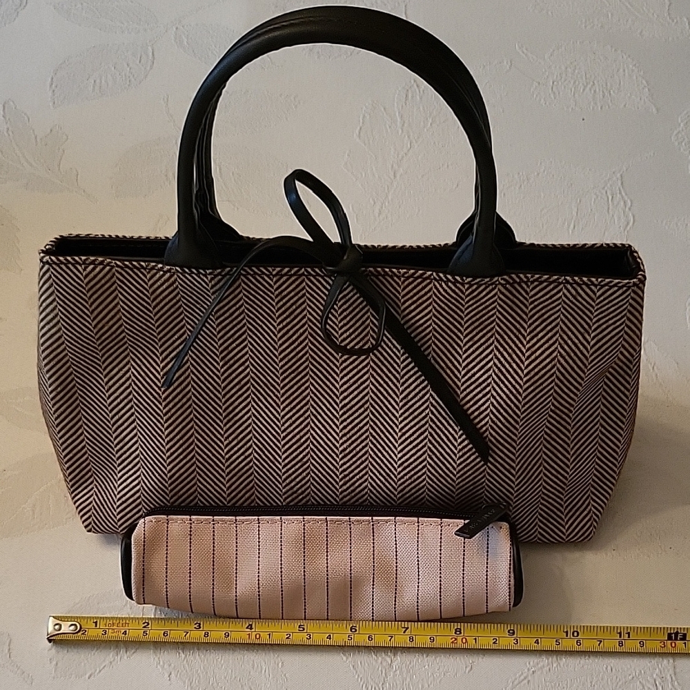 Estee Lauder Beige & Espresso Handbag with Bonus Cosmetic Pouch! - Picture 6 of 11